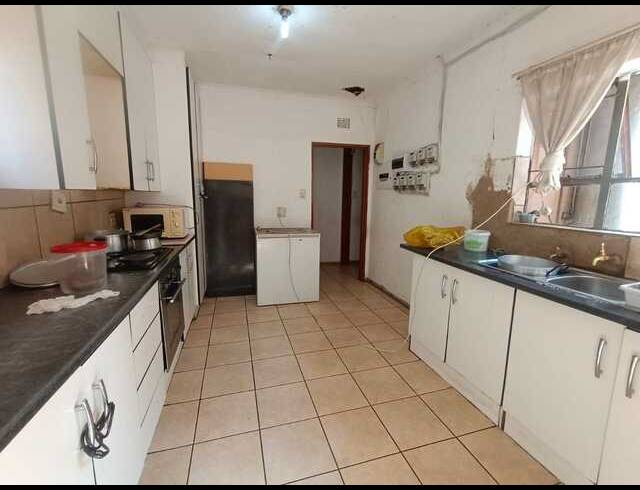 3 BEDROOM HOUSE FOR SALE IN VANDERBIJLPARK CE 5